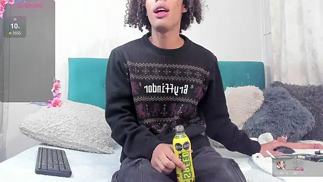 kleo helenos online show from 02.25.25