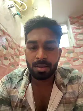 Handsomehunk 4U online show from 12.26.24