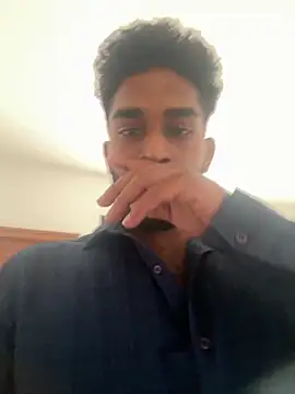 Handsomehunk 4U online show from 12.18.25