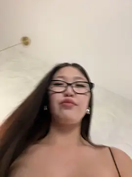 Aiko Yumi online show from 02.25.25