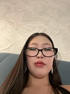 Aiko Yumi online show from 03.05.25