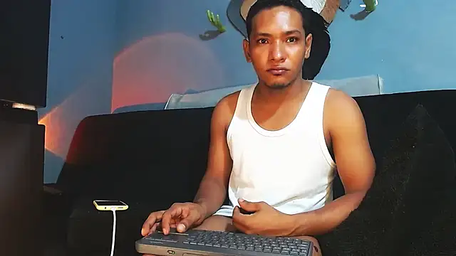 Grandeygruesa1 online show from 06.10.26