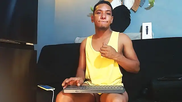 Grandeygruesa1 online show from 06.15.26