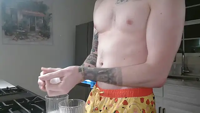 Snapshot of NatalieKneals chatting on 11.26.25 NatalieKneals online show from 11.26.25