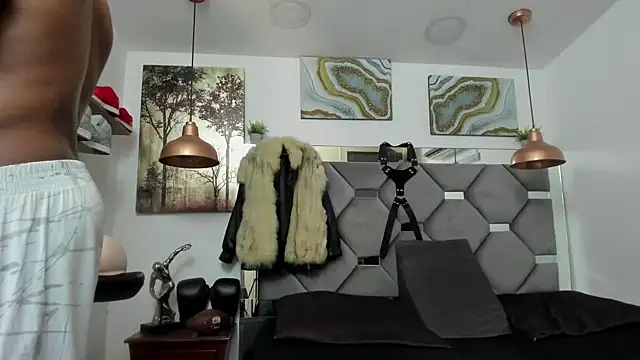 Snapshot of KING_FIT chatting on 01.28.25 KING FIT online show from 01.28.25