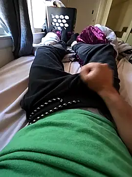 Snapshot of naper12 chatting on 10.10.25 naper12 online show from 10.10.25