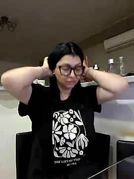 Snapshot of Milf_Abigail chatting on 11.06.25 Milf Abigail online show from 11.06.25