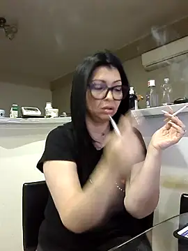 Snapshot of Milf_Abigail chatting on 11.26.25 Milf Abigail online show from 11.26.25