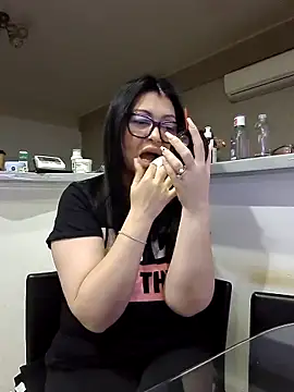 Snapshot of Milf_Abigail chatting on 12.01.25 Milf Abigail online show from 12.01.25