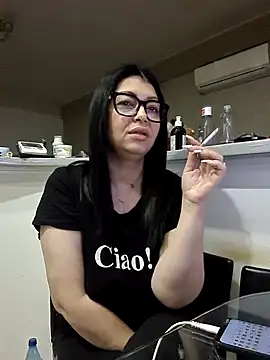 Snapshot of Milf_Abigail chatting on 12.03.25 Milf Abigail online show from 12.03.25