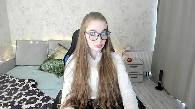 LissaCain online show from 11.06.25