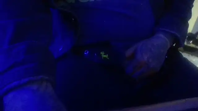 Snapshot of AlanDickson chatting on 12.21.25 AlanDickson online show from 12.21.25