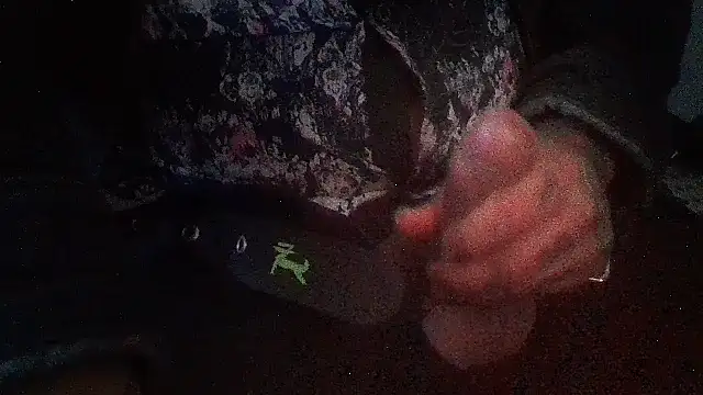 Snapshot of AlanDickson chatting on 12.21.25 AlanDickson online show from 12.21.25