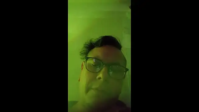 Snapshot of AlanDickson chatting on 12.22.25 AlanDickson online show from 12.22.25