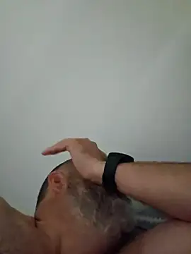 Snapshot of polla_calientes47 chatting on 11.21.25 polla calientes47 online show from 11.21.25