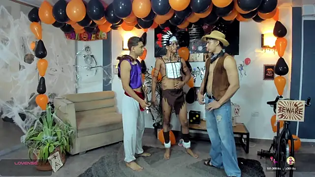 Snapshot of badguyss_bisex chatting on 10.30.25 badguyss bisex online show from 10.30.25