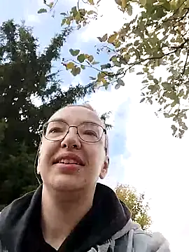 Snapshot of Isabella_Geney chatting on 10.11.25 Isabella Geney online show from 10.11.25