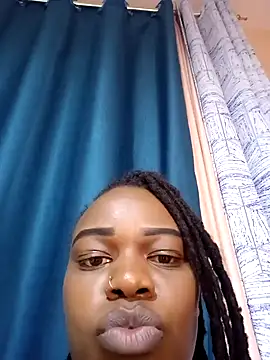 Snapshot of queen_arianna chatting on 12.06.24 queen arianna online show from 12.06.24