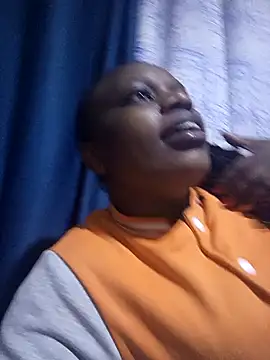 Snapshot of queen_arianna chatting on 11.13.25 queen arianna online show from 11.13.25