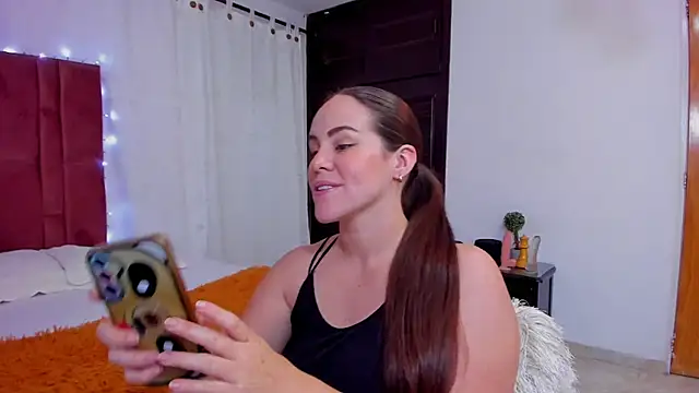 AURORA FRANKLIN online show from 01.08.25