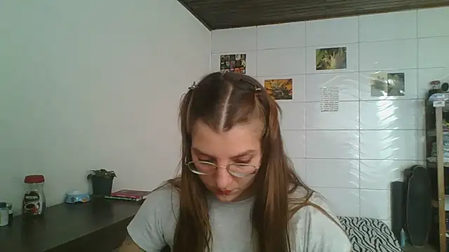 Snapshot of SweetyBabyDemon chatting on 11.30.25 SweetyBabyDemon online show from 11.30.25