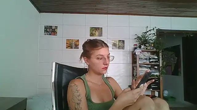 Snapshot of SweetyBabyDemon chatting on 02.24.26 SweetyBabyDemon online show from 02.24.26