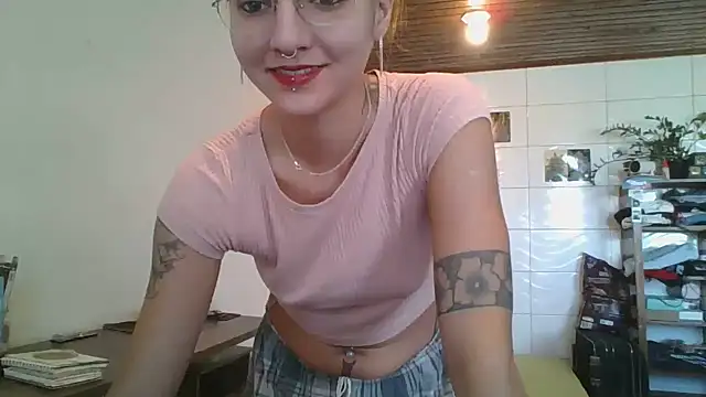 SweetyBabyDemon online show from 04.30.26