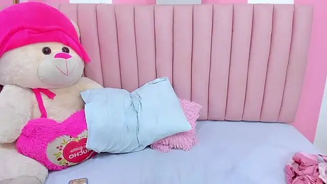 ISABELLA 020 online show from 12.02.25