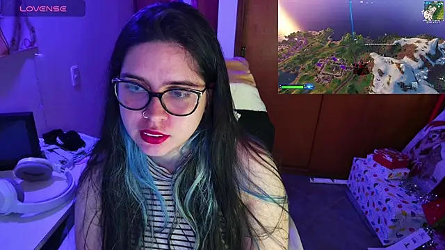 Snapshot of Vallolet_Spencer chatting on 12.11.24 Vallolet Spencer online show from 12.11.24