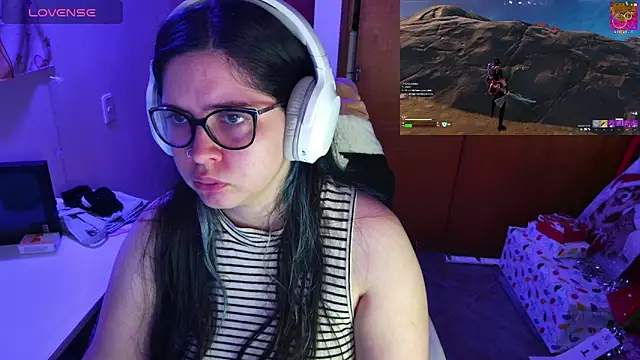 Snapshot of Vallolet_Spencer chatting on 12.12.24 Vallolet Spencer online show from 12.12.24