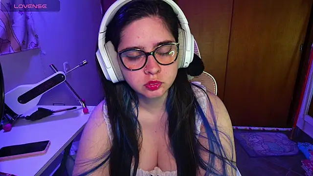 Snapshot of Vallolet_Spencer chatting on 02.13.25 Vallolet Spencer online show from 02.13.25