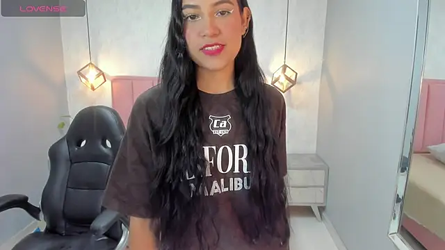 chelsyquinn online show from 12.04.25