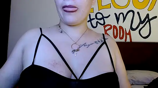 Snapshot of nathy_28latex chatting on 12.02.24 nathy 28latex online show from 12.02.24