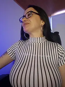 preetypeach online show from 02.10.26