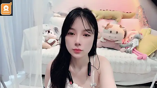 Snapshot of AKiKi711 chatting on 09.09.25 AKiKi711 online show from 09.09.25