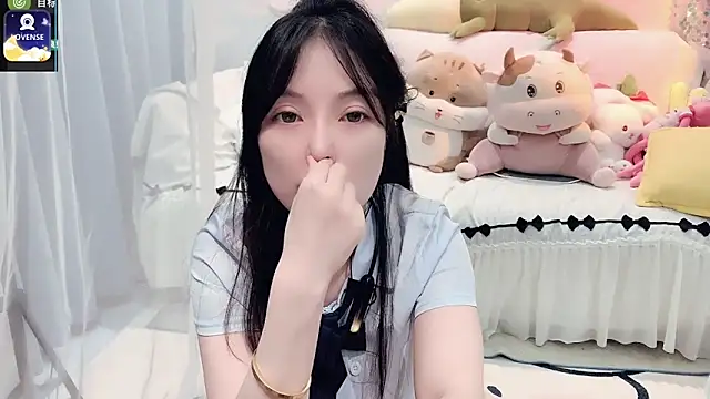 Snapshot of AKiKi711 chatting on 09.13.25 AKiKi711 online show from 09.13.25