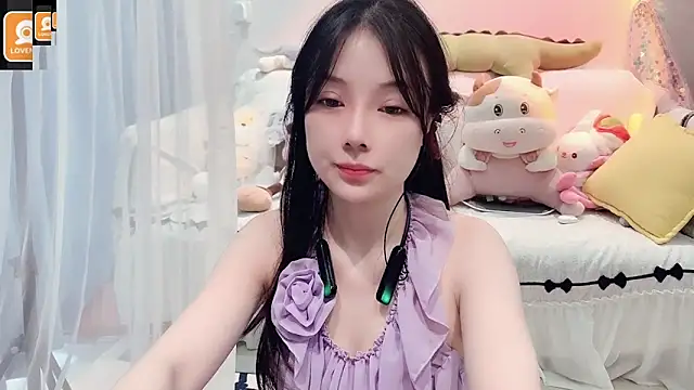 Snapshot of AKiKi711 chatting on 09.20.25 AKiKi711 online show from 09.20.25