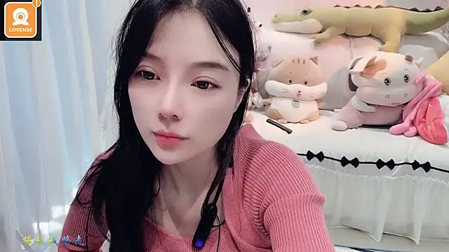 Snapshot of AKiKi711 chatting on 10.15.25 AKiKi711 online show from 10.15.25