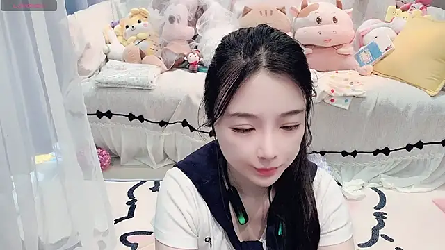 AKiKi711 online show from 04.20.26