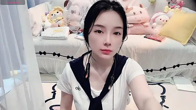 AKiKi711 online show from 04.24.26