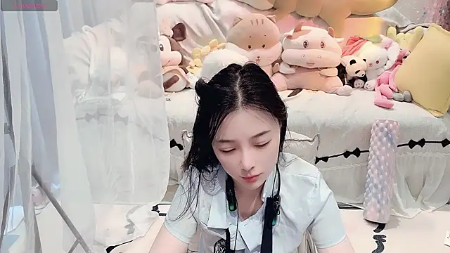AKiKi711 online show from 07.12.26