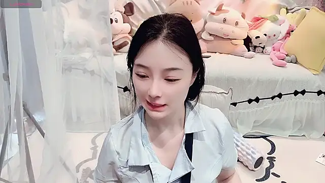 AKiKi711 online show from 07.13.26