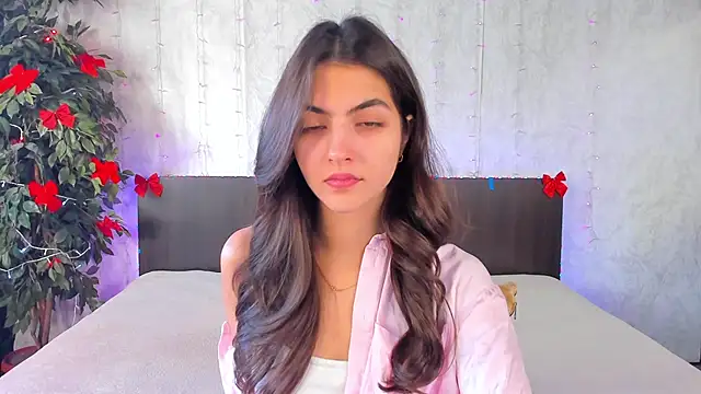 Milana Crystal  online show from 01.05.25