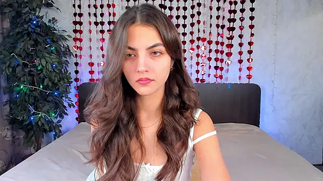 Milana Crystal  online show from 02.04.25