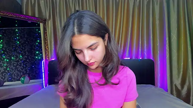 Milana Crystal  online show from 09.21.25