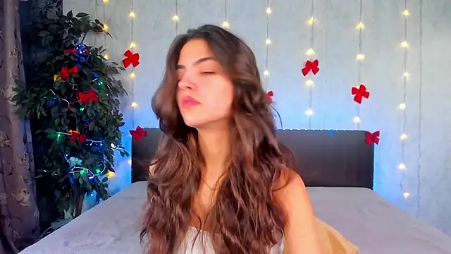 Milana Crystal  online show from 12.23.25