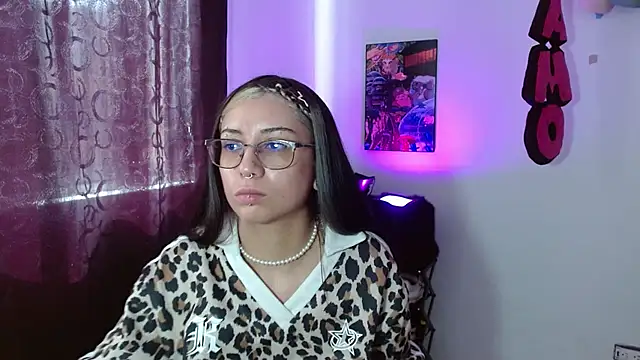 Snapshot of squirt_charlott chatting on 10.24.25 squirt charlott online show from 10.24.25