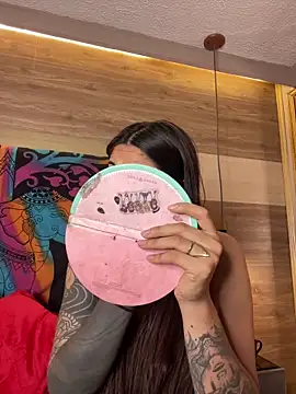 Cori Paige online show from 11.28.25