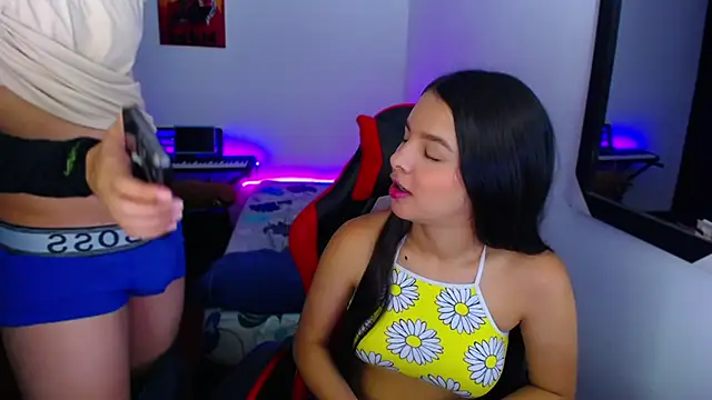 jessi and boy online show from 11.10.25