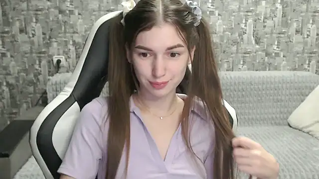 Snapshot of MissMiaCutie chatting on 09.11.25 MissMiaCutie online show from 09.11.25